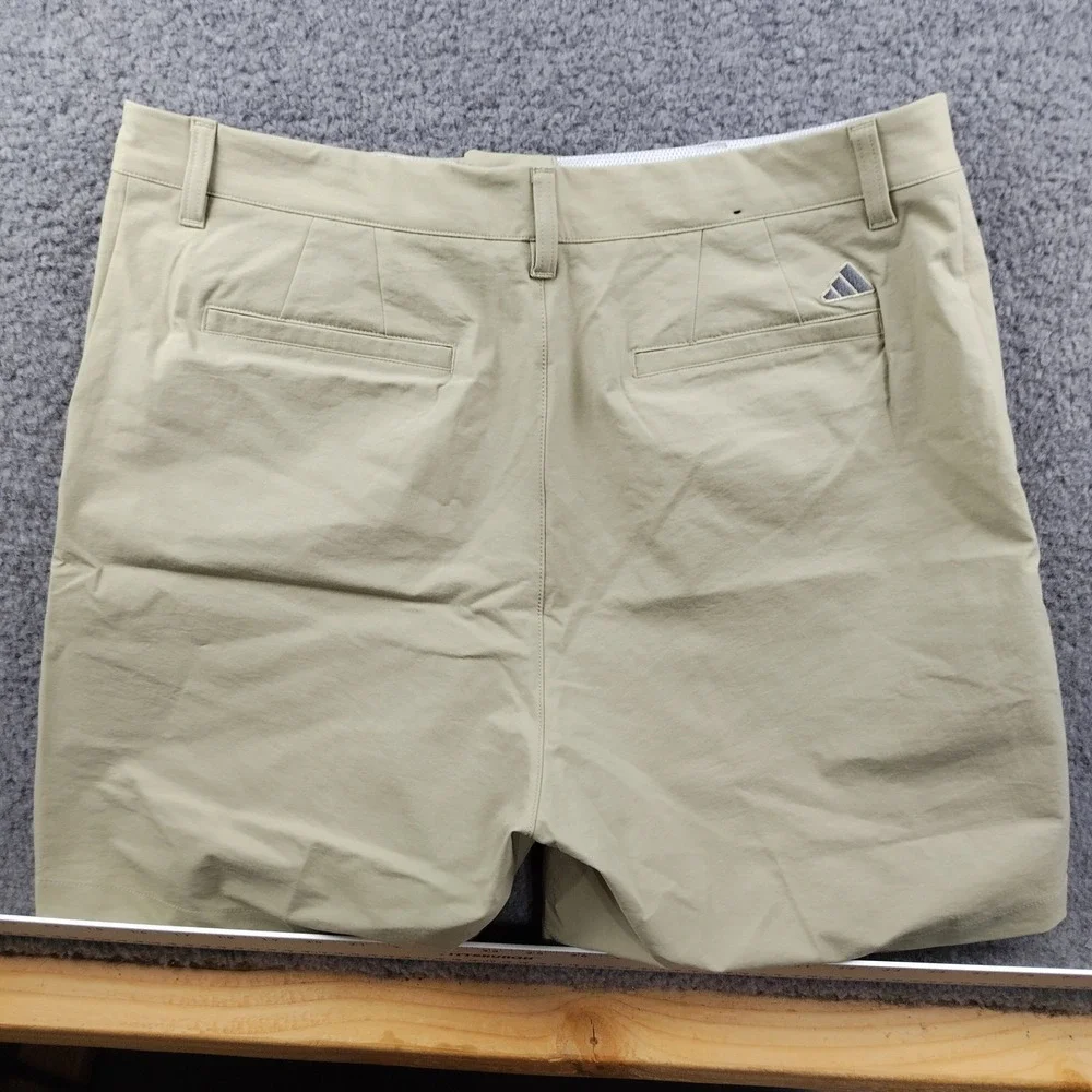 Adidas Shorts Mens 34 Ultimate365+ 360Grip Stretch Tan Golf EUC